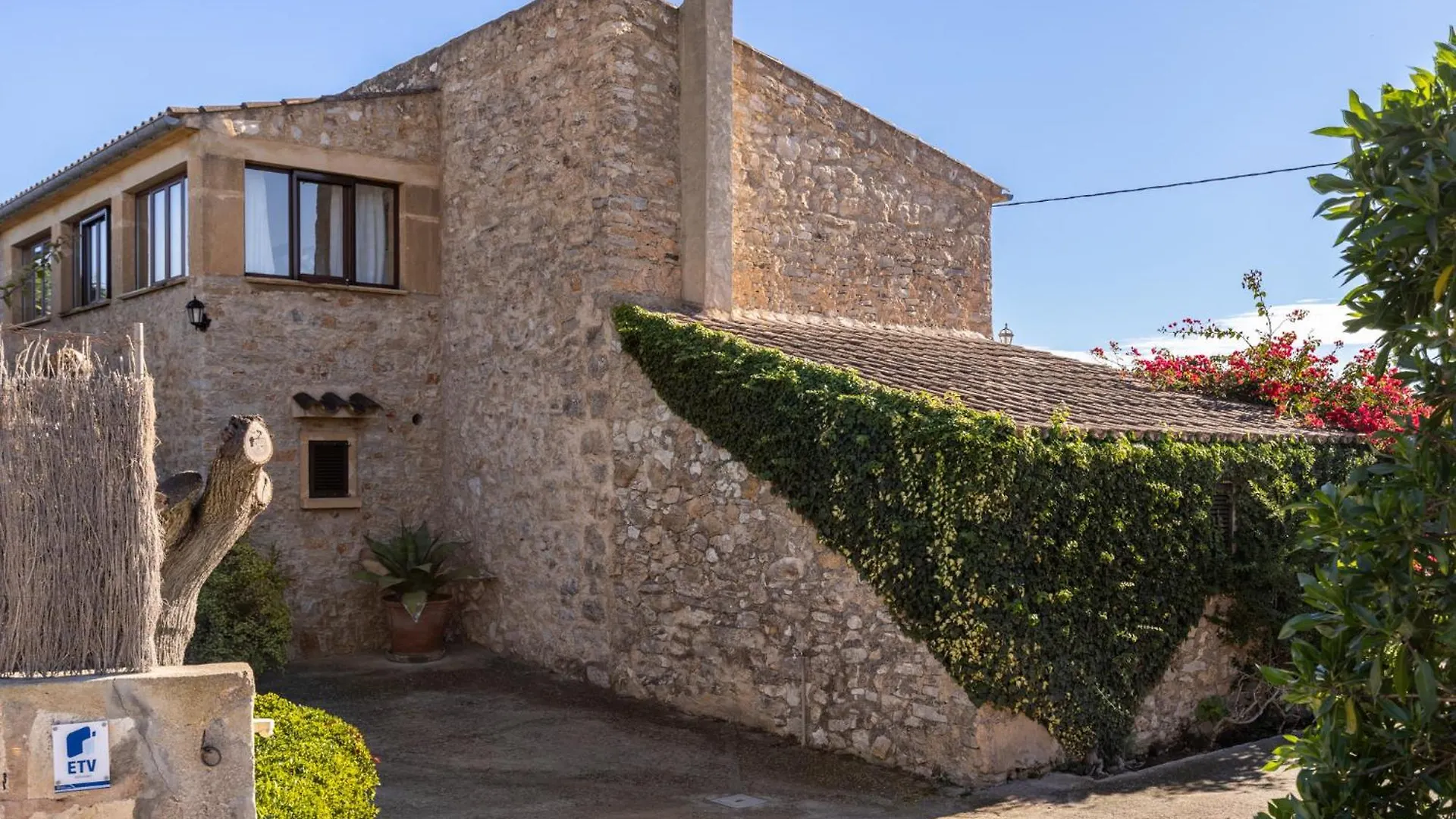 Landhaus Finca Can Suave By Rentallorca Son Macia